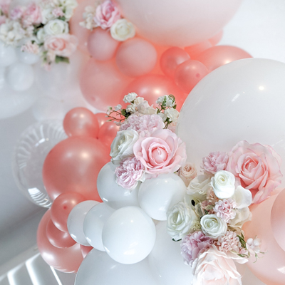 balloon garland florals